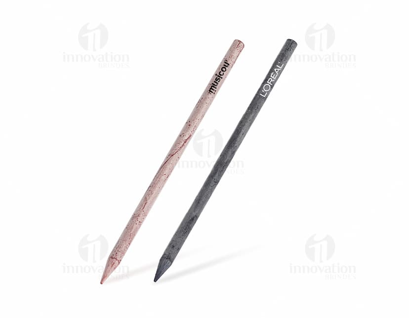 lápis marcador de tecido em diferentes cores.
