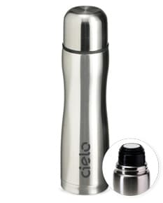 Garrafa térmica de 700ml em aço inoxidável.