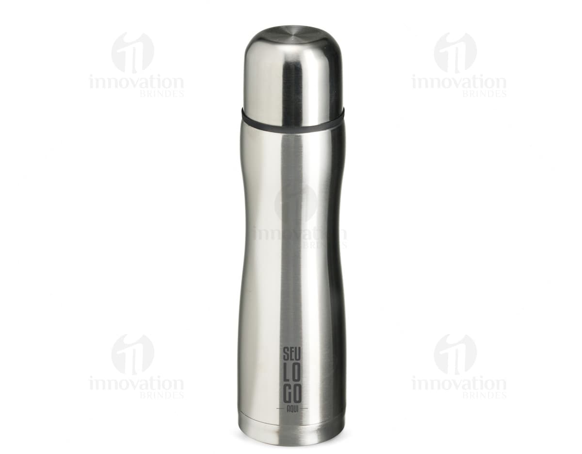 Garrafa térmica de 700ml em aço inoxidável.