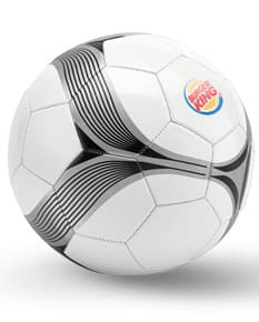 Bola de futebol em PVC em fundo branco.