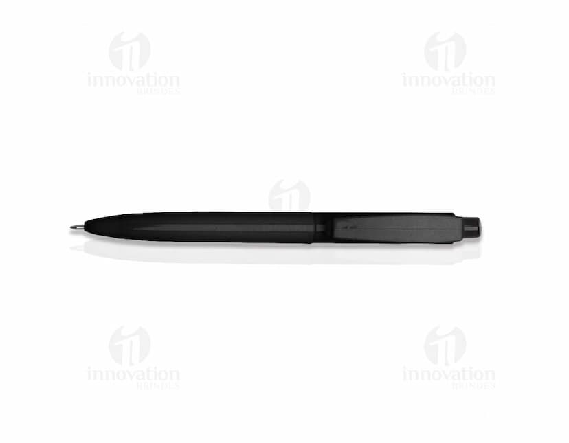 Caneta plástica preta com ponta afiada, ideal para escrever, desenhar e assinar documentos. Feita de material plástico resistente, possui tinta na cor preta e é um utensílio essencial para atividades de escritório, estudo e negócios.