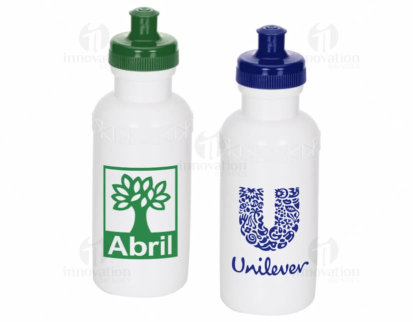 Squeeze Plástico 500ml em cor azul-transparente com tampa de rosca.