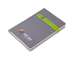 Caderno de anotações sintético com capa dura em cor azul.