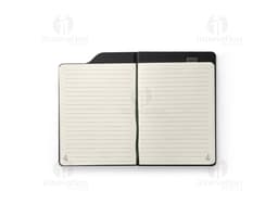 Caderno A5 - LOBATO, capa dura, cor azul com estampa de personagens infantis. Páginas pautadas e marcador de páginas.