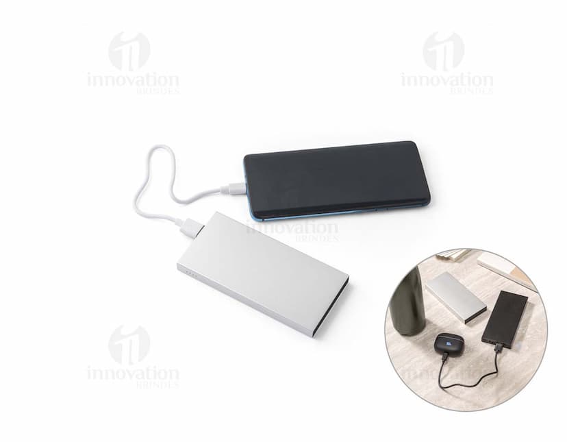 Bateria portátil em alumínio com design elegante e moderno.