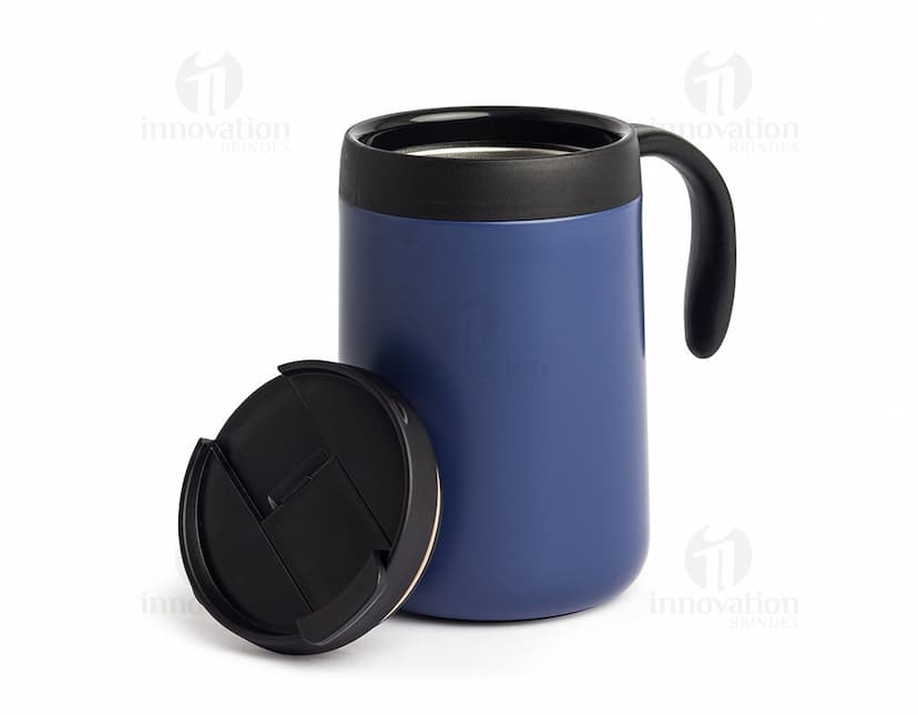 Caneca térmica de 500ml em aço inox com tampa e alça.