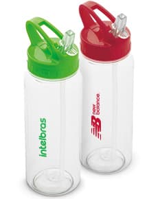 Squeeze em AS transparente com tampa em PP na cor preta, capacidade de 610 mL.