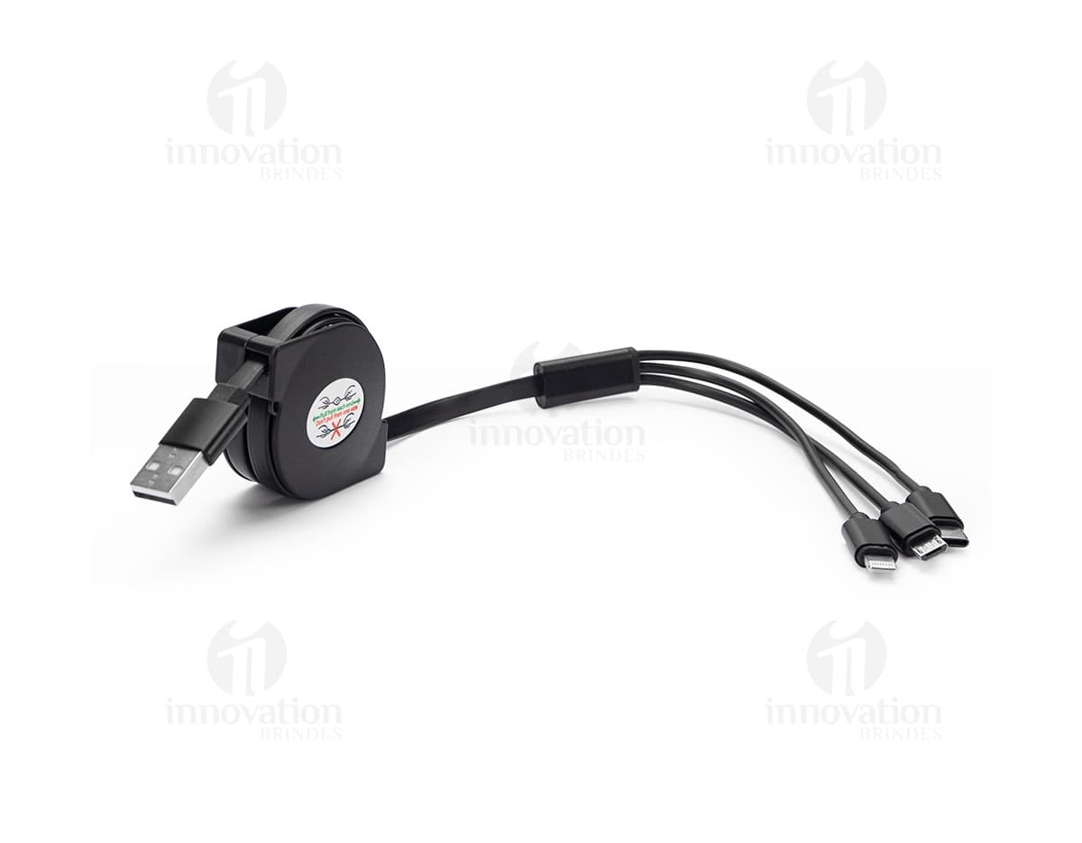 Cabo USB retrátil 3 em 1 em cores preta e branca, mostrando a versatilidade do produto.