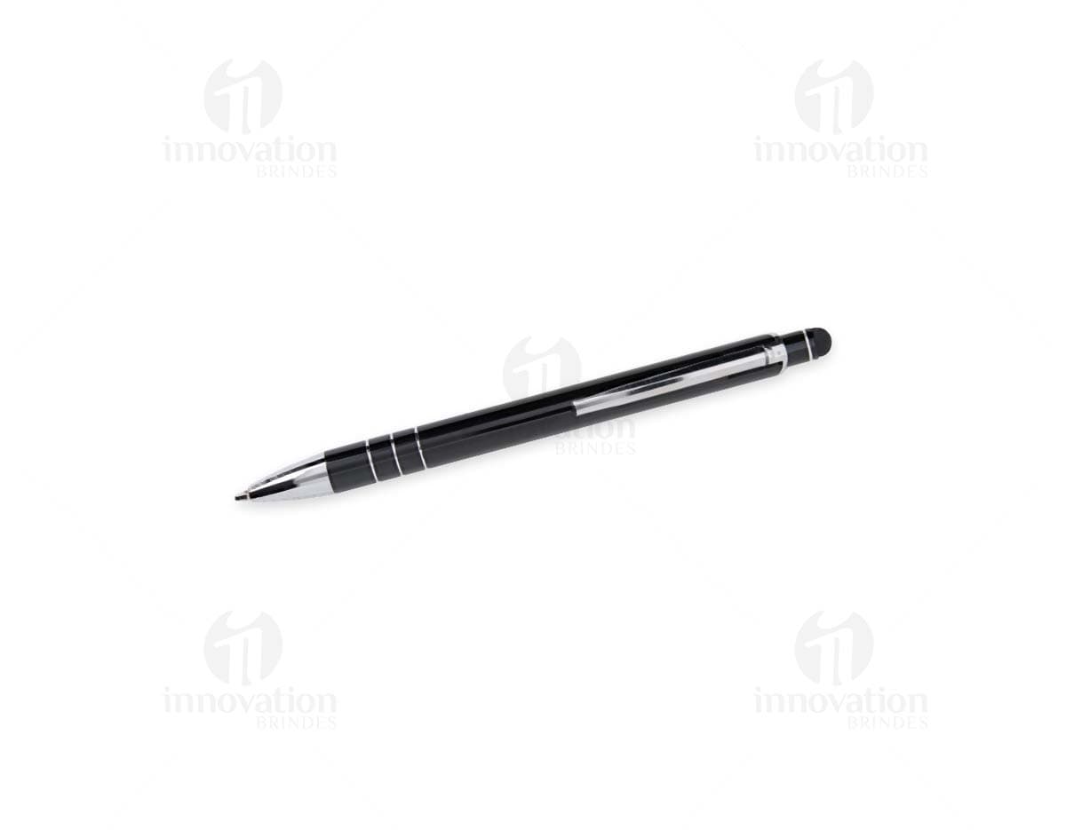 Caneta Metal Touch em cor preta, com detalhes cromados e ponta touchscreen na parte superior.