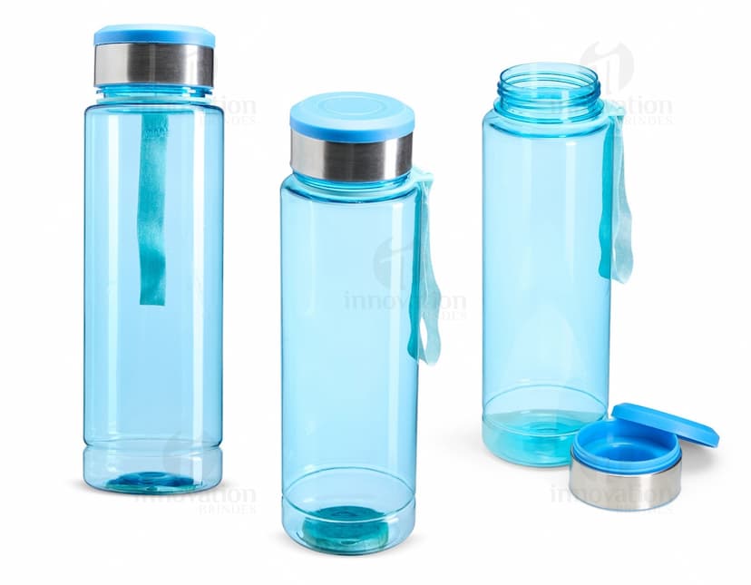 Garrafa plástica transparente com capacidade de 950ml e com compartimento para armazenar comprimidos integrado à tampa.