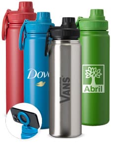 Garrafa térmica de aço inoxidável com capacidade de 750ml.