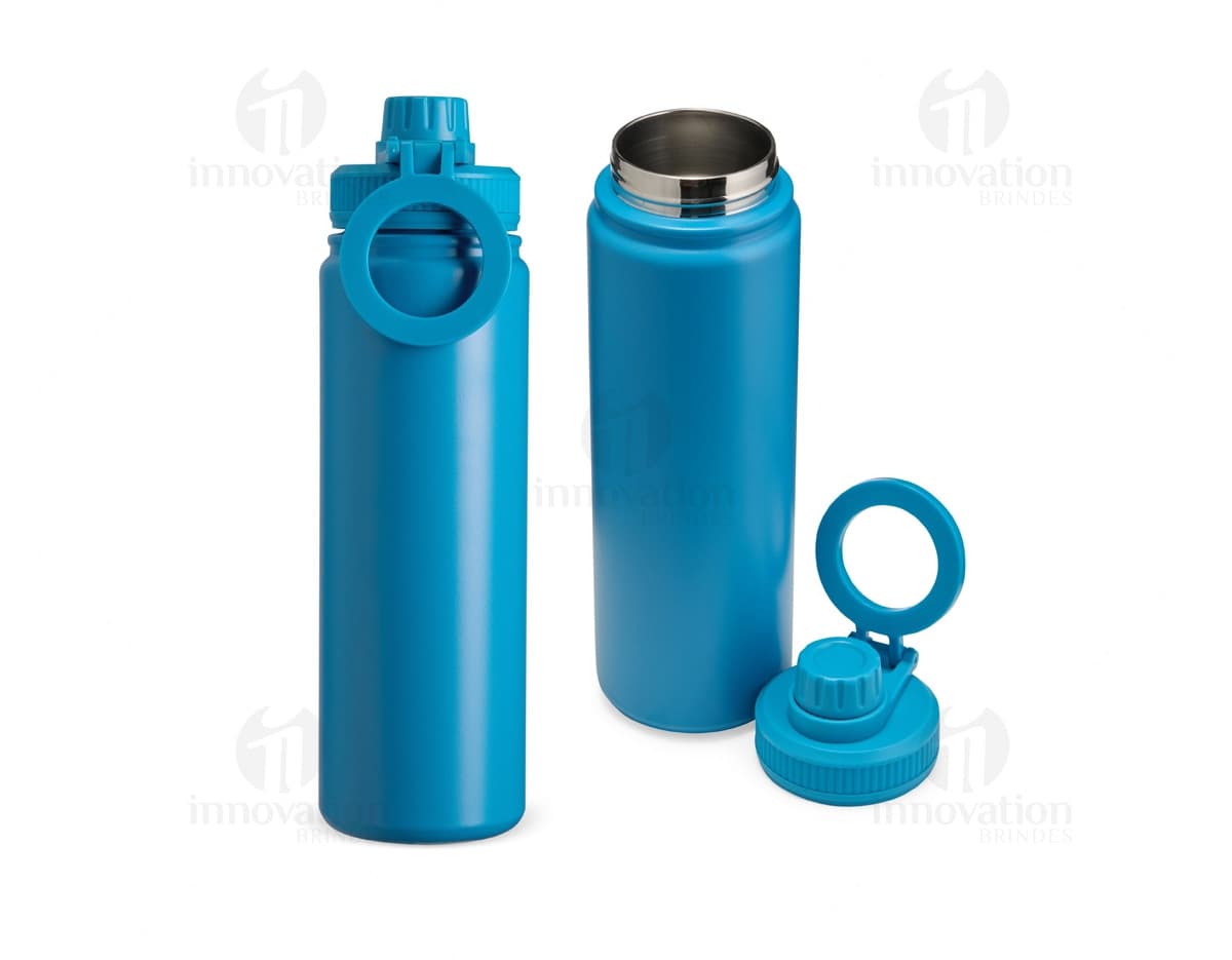 Garrafa térmica de aço inoxidável com capacidade de 750ml.