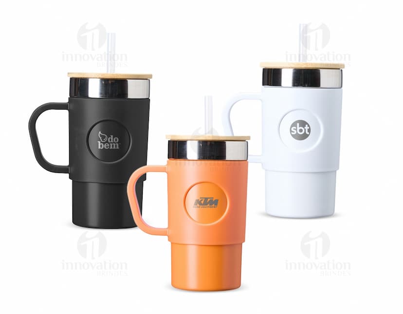 Caneca térmica 400ml de cor preta, com tampa de rosca e alça para segurar.