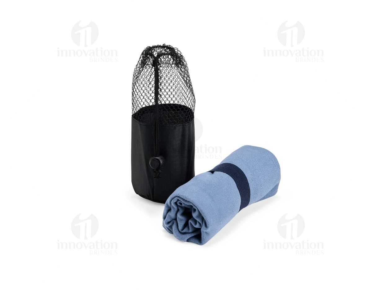 Toalha PoliFit em cor azul com design texturizado.
