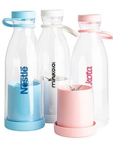 Garrafa com misturador de 380ml na cor verde.