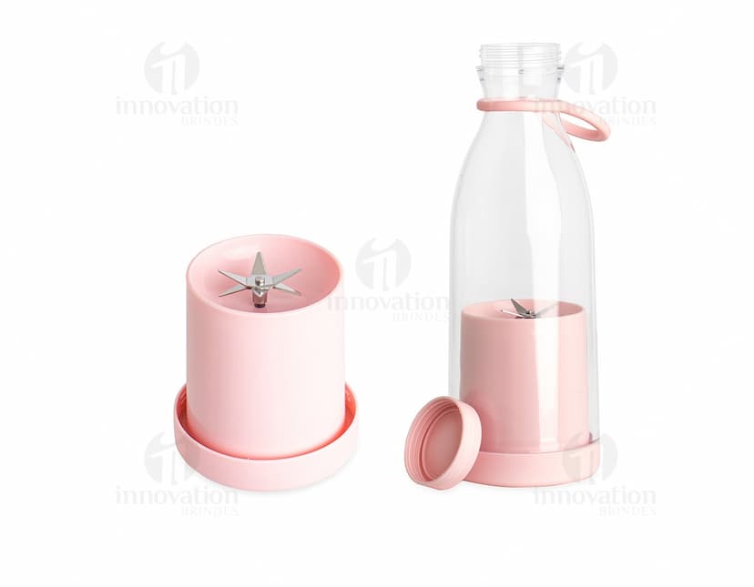 Garrafa com misturador de 380ml na cor verde.