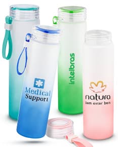 Squeeze de vidro borossilicato com capacidade de 470ml.