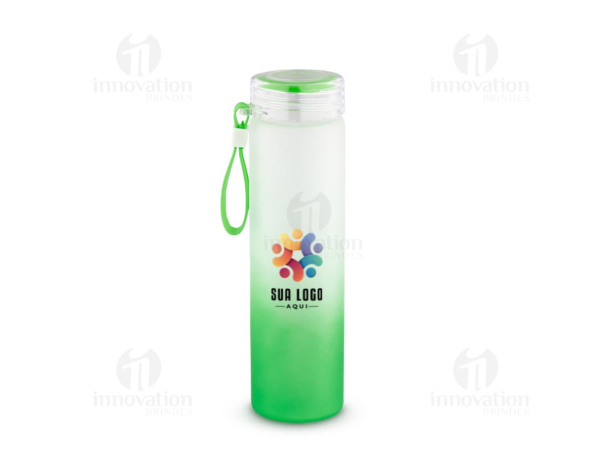 Borosilicate glass squeeze with a capacity of 470ml.