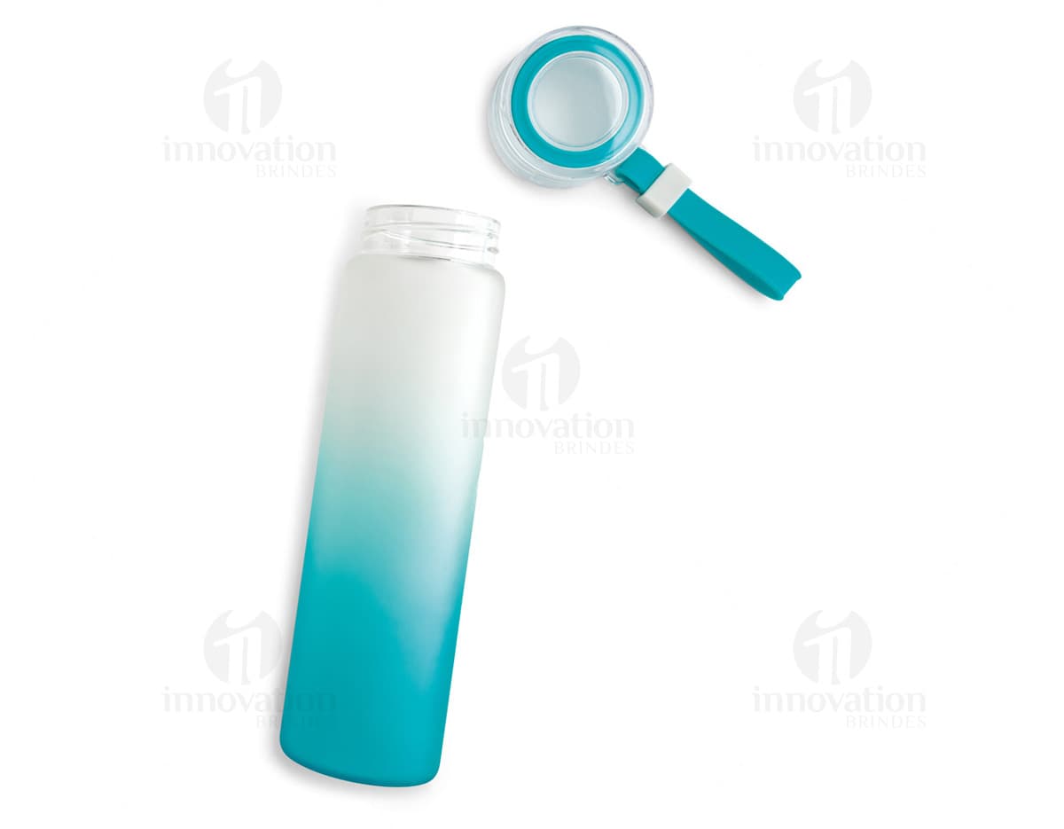 Borosilicate glass squeeze with a capacity of 470ml.
