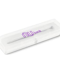 Caixa de armazenamento para pen drive preta, com capacidade para guardar até 10 unidades.