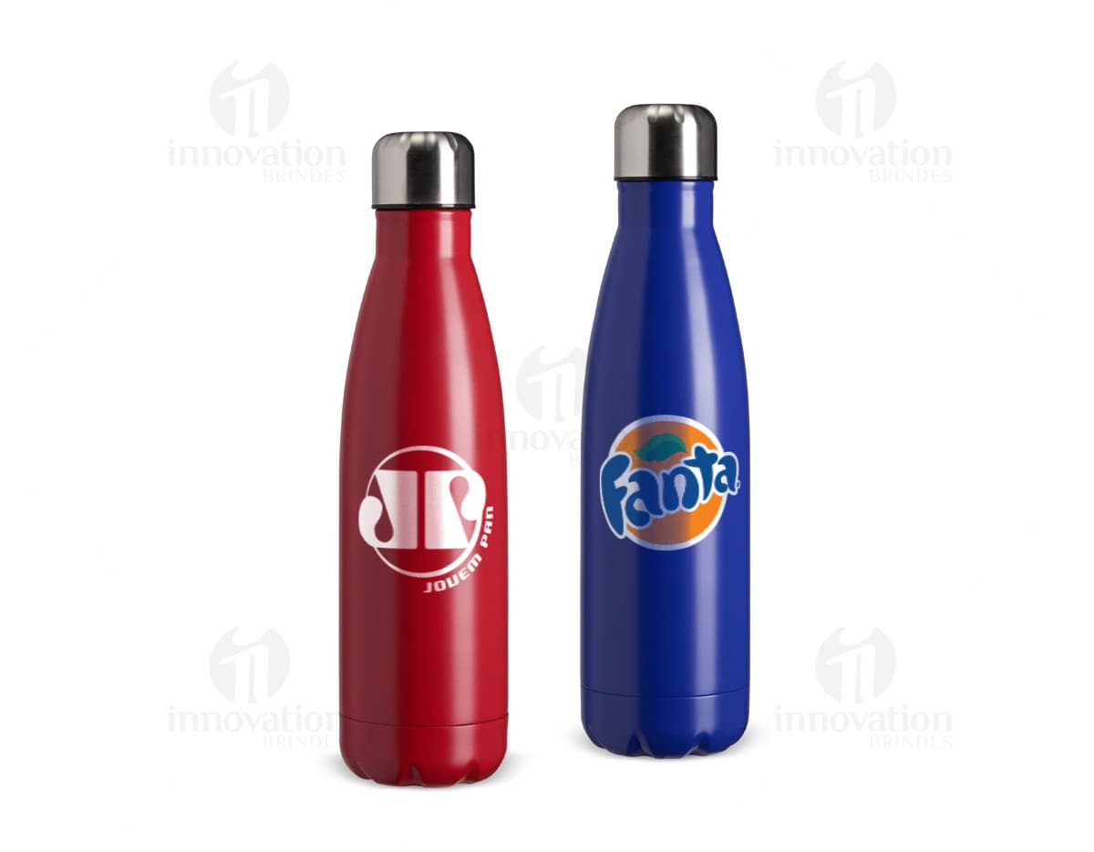 Garrafa Térmica Inox 500ml na cor prata, isolada em fundo branco.