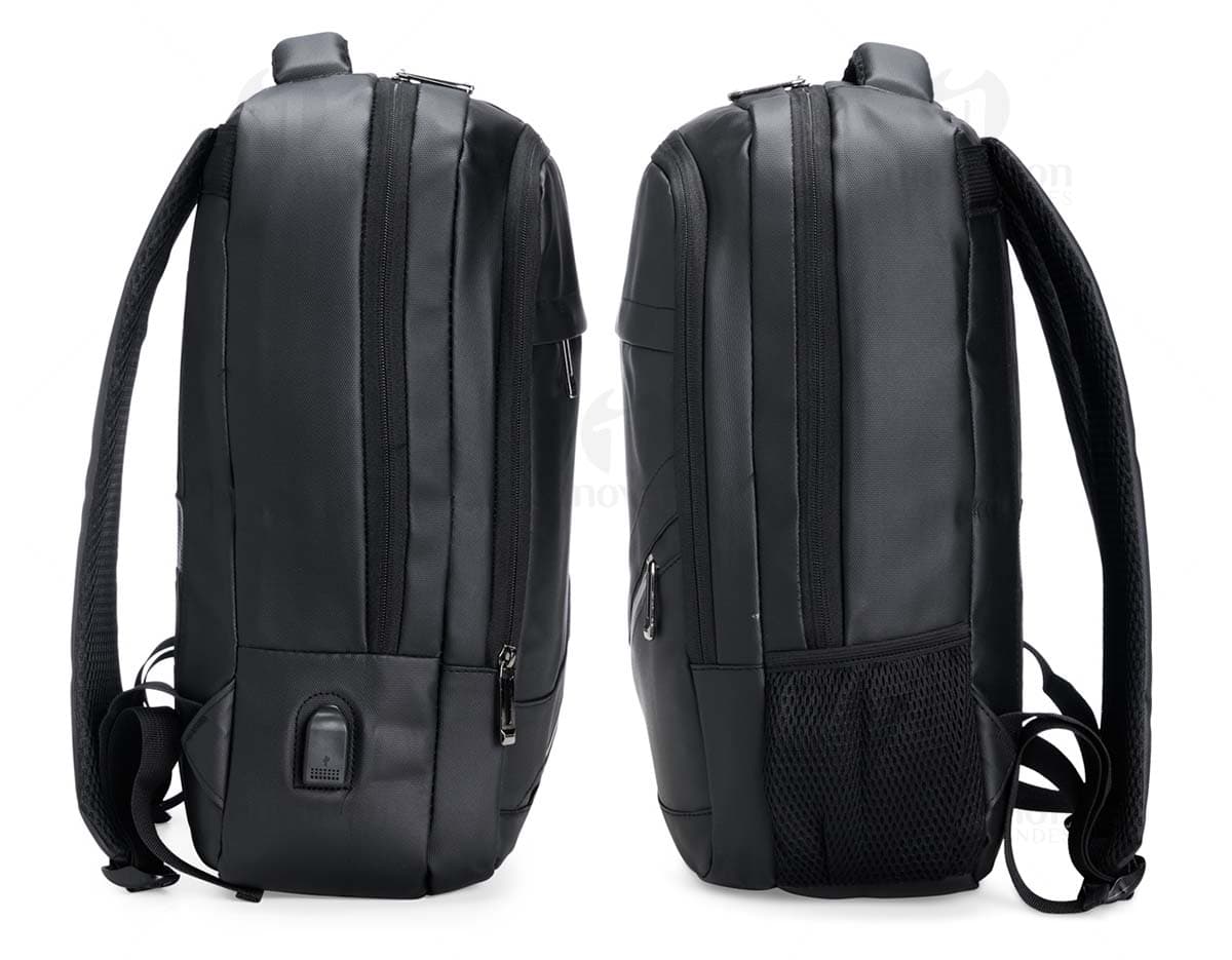 Mochila Couro Sintético 18 Litros em cor marrom escuro, possui alças ajustáveis e fecho com zíper. Ideal para uso diário ou viagens.