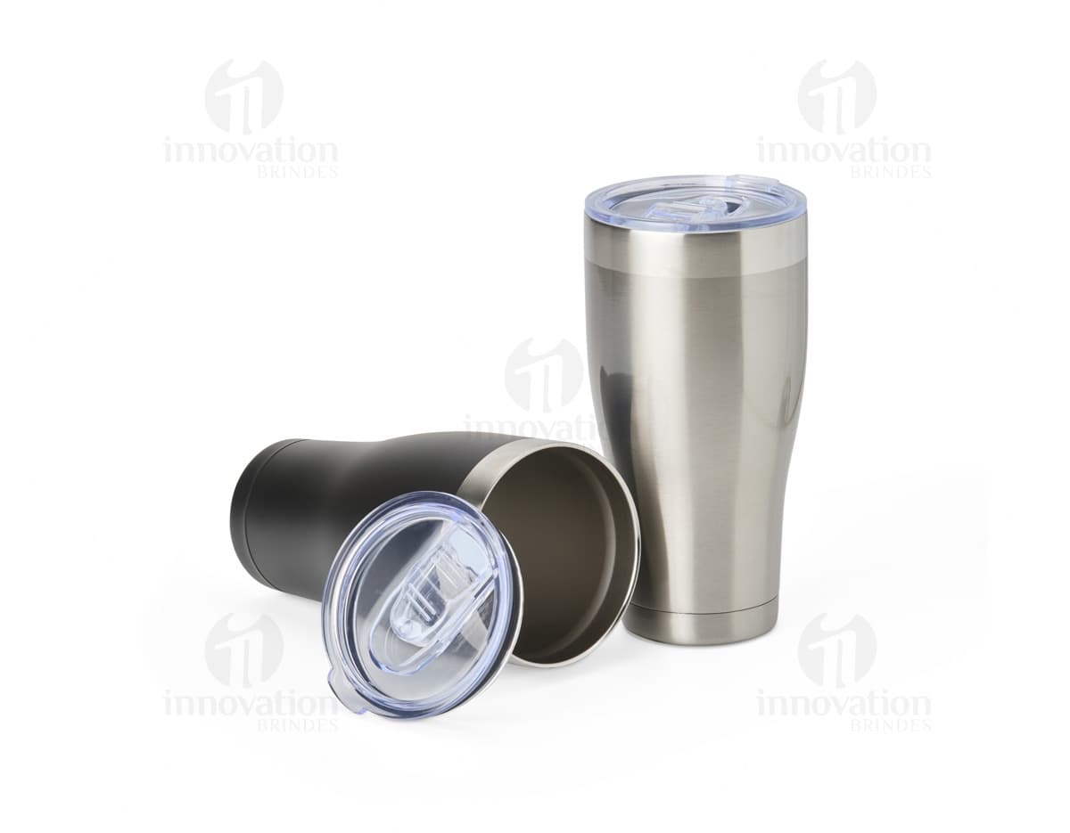 Copo térmico de 880ml em cor branca, com tampa e alça, ideal para manter a temperatura de bebidas quentes ou frias por mais tempo.