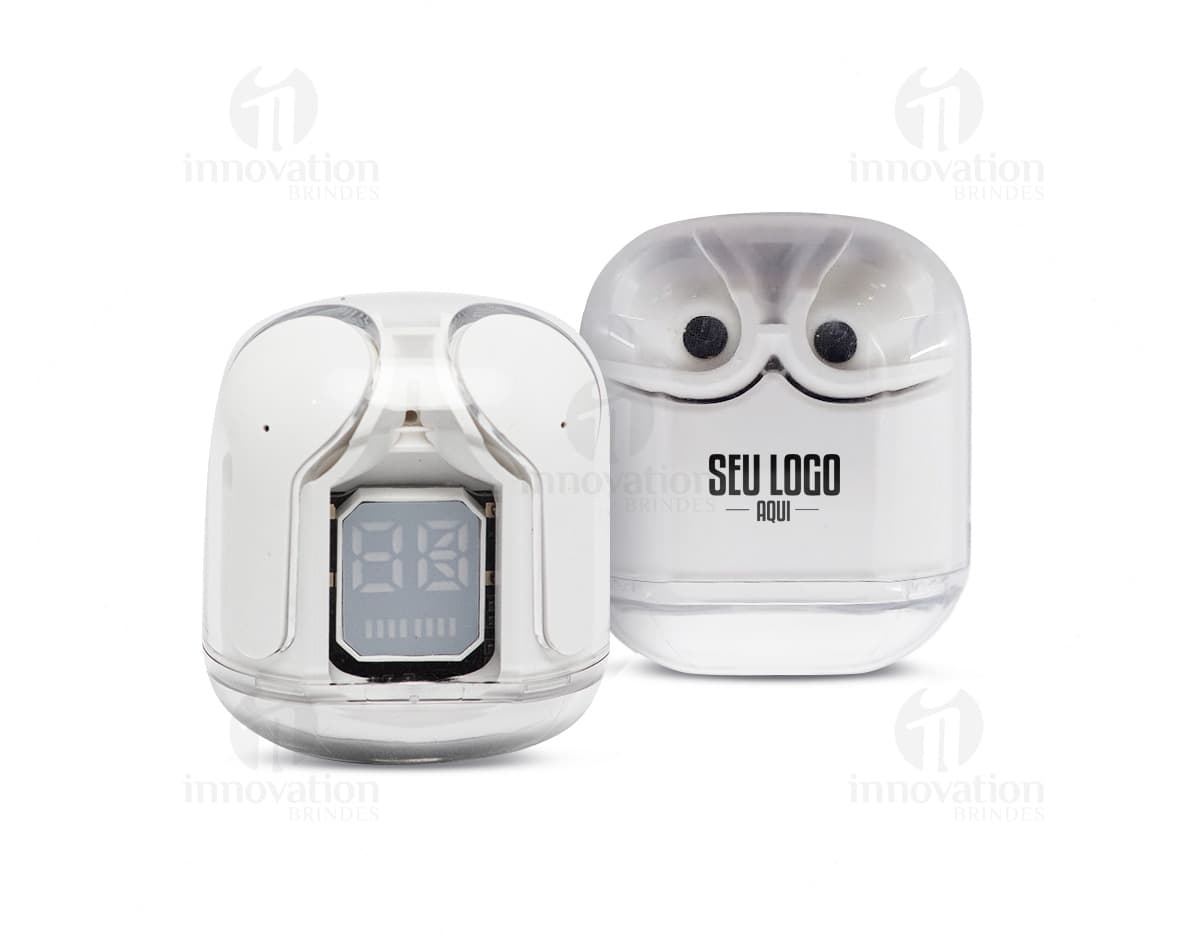 Fone de ouvido Bluetooth com case preto e elegante em fundo branco.