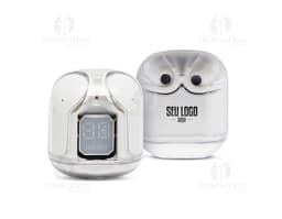 Auricular Bluetooth com case preto e elegante em fundo branco.