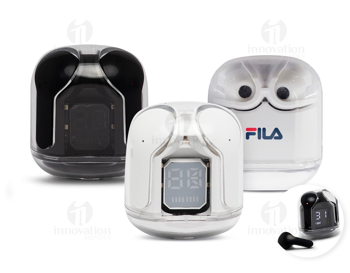 Fone de ouvido Bluetooth com case preto e elegante em fundo branco.