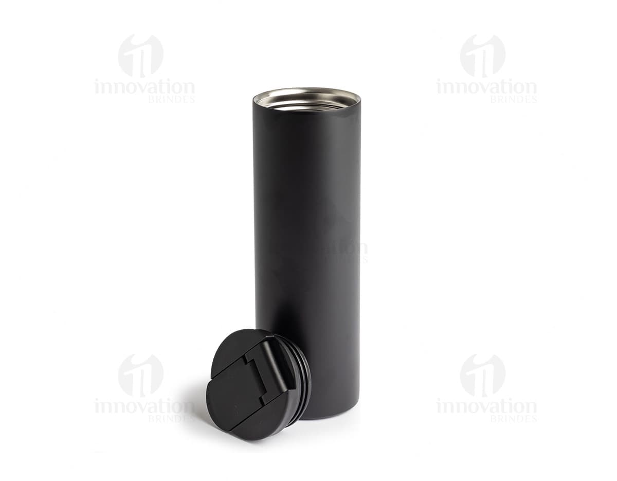 Copo Térmico 500ml na cor preta com tampa de rosca, ideal para manter a temperatura de bebidas quentes ou frias por mais tempo.