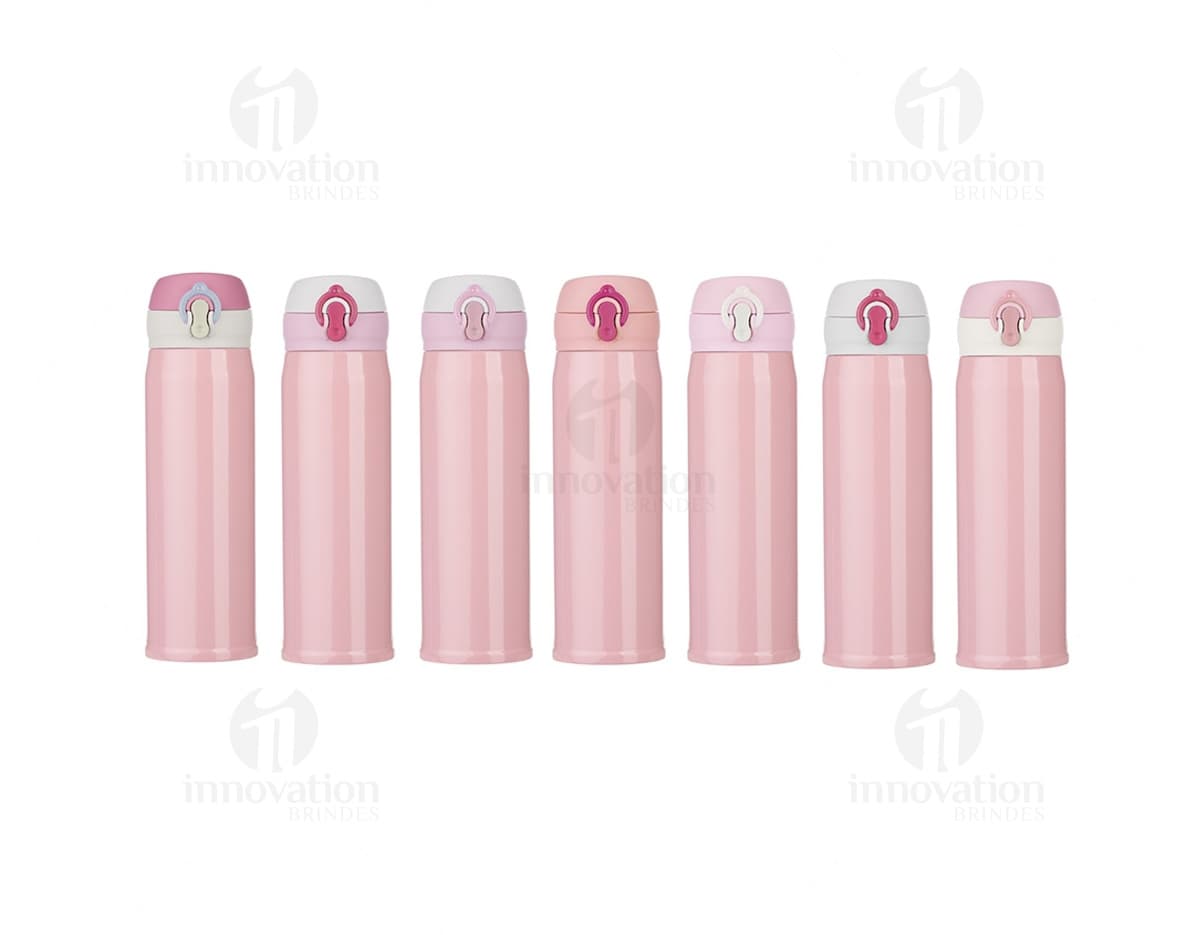 Garrafa térmica de 400ml em inox, com design moderno e colorido. A garrafa é feita de metal, possui superfície brilhante e é de cor roxa e rosa. O objeto é ideal para manter a temperatura de bebidas, sendo um item de higiene e cuidado com a saúde. A embalagem é metálica e tem formato de curva, com um adesivo colorido e textura de ondas. Ideal para presentes e decoração de festas e comemorações.