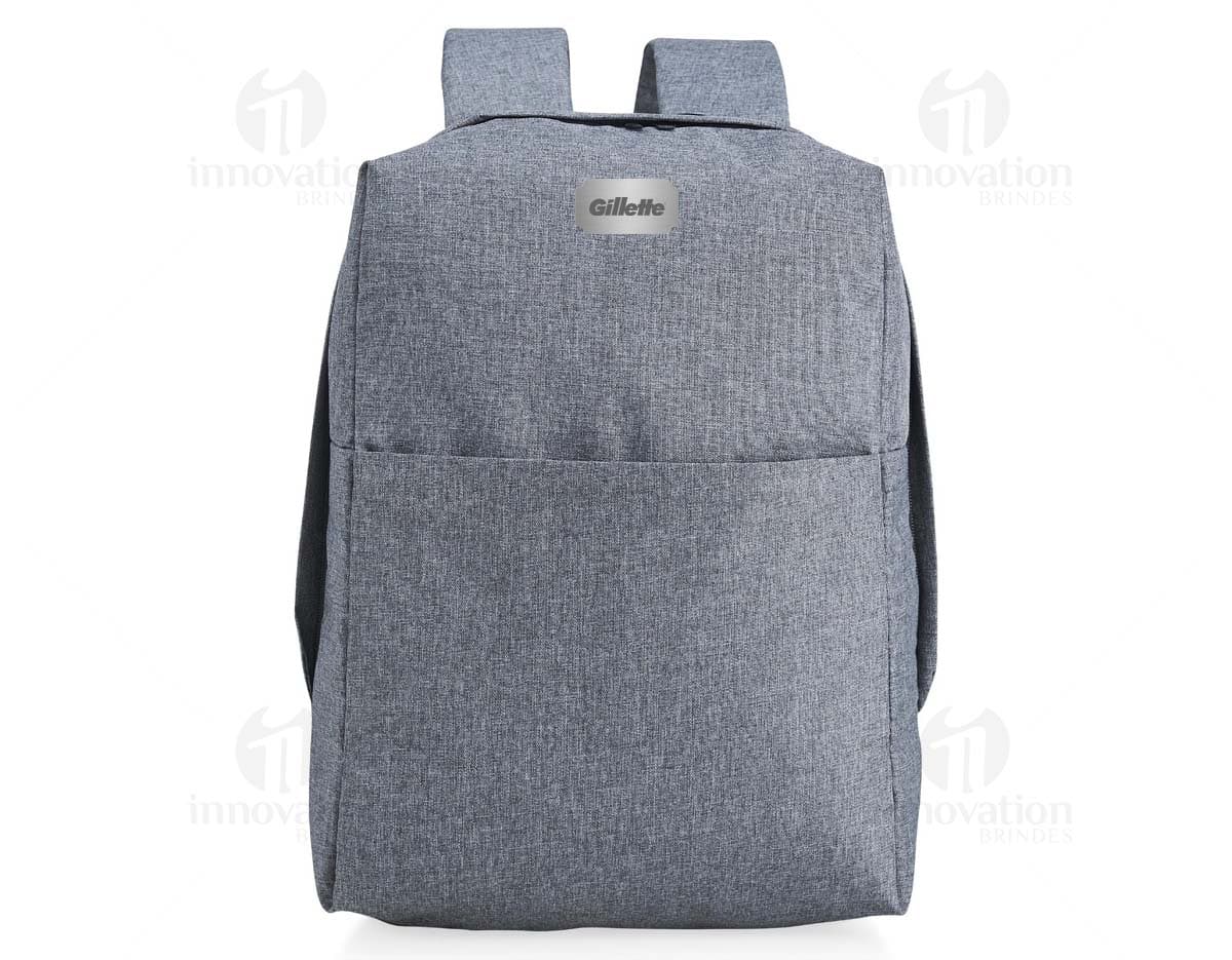 Mochila de poliéster preta com design vintage, possui bloqueador RFID para proteção de seus pertences pessoais. Ideal para viagens de negócios ou compras, seu estilo elegante e moderno combina com qualquer roupa casual ou de escritório. Feita de couro e tecido de alta qualidade, essa mochila possui diversos compartimentos e bolsos para armazenamento de objetos pessoais e acessórios. Alça resistente e fecho com zíper para maior segurança. Perfeita para quem busca praticidade, estilo e segurança em um único produto.