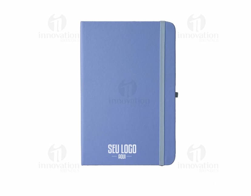 Caderneta em Couro Sintético com papel em branco, design vintage e textura grunge. Possui espaço para notas, mensagens e lembretes, ideal para escrita e armazenamento de informações. Capa protetora em couro sintético marrom, com detalhes em preto e rosa, remete a um estilo antigo e elegante. Ótima opção para uso no escritório, na escola ou em casa.