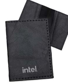 Bolsa de couro preto, objeto de negócios, carteira, bolsa, bolsa, moda casual, papel, dinheiro, tecido, denim, jaqueta, jeans, botão, estilo, textura, material, riqueza, escritório, calça de algodão, varejo, sucesso, acessório de material animal, masculino, venda, comprar, pagando, presente, arquivo, cartão, detalhe, empresário, armazenamento, tecnologia, aberto, documentar, nota, cor, pasta, dinheiro, elegância.