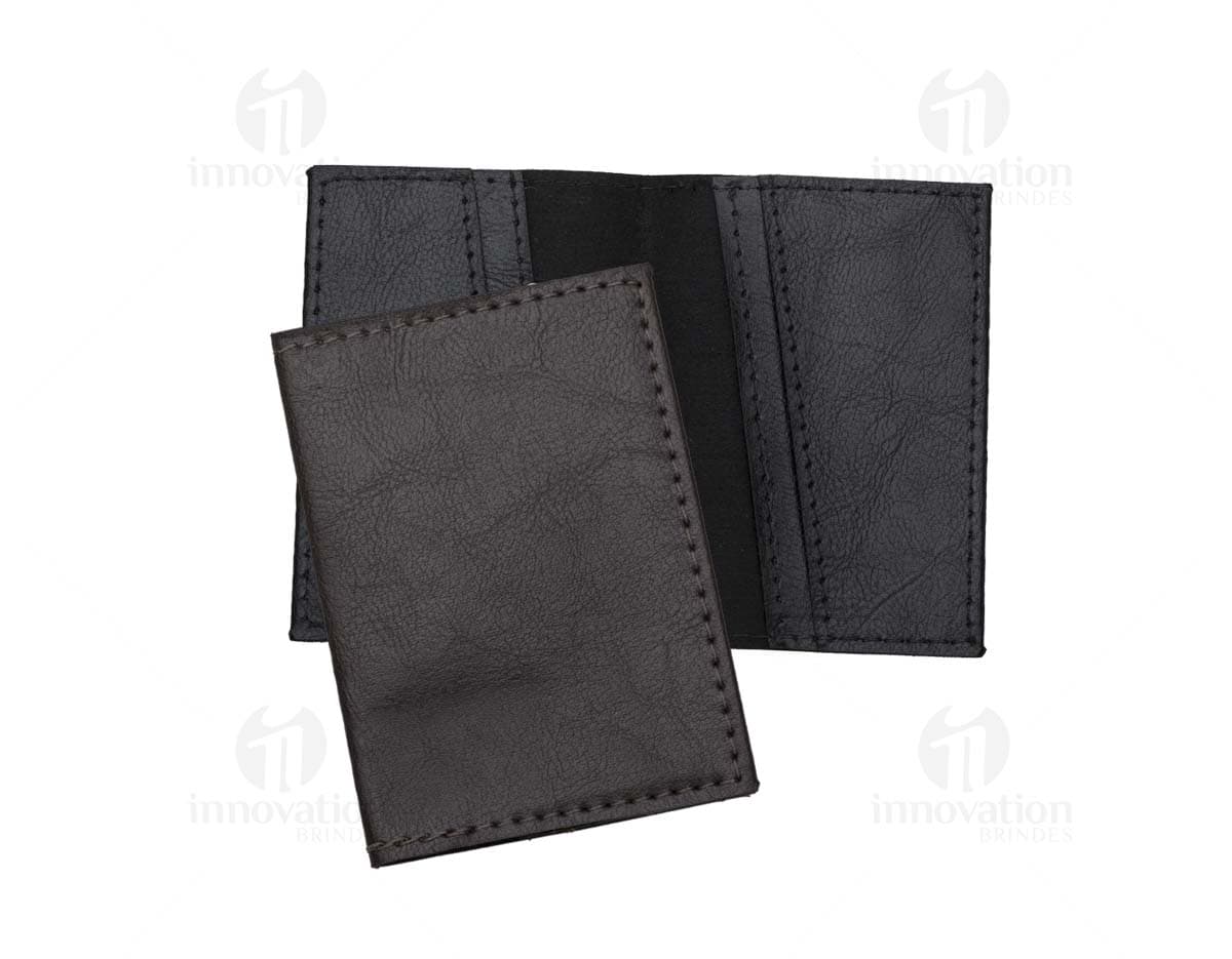 Bolsa de couro preto, objeto de negócios, carteira, bolsa, bolsa, moda casual, papel, dinheiro, tecido, denim, jaqueta, jeans, botão, estilo, textura, material, riqueza, escritório, calça de algodão, varejo, sucesso, acessório de material animal, masculino, venda, comprar, pagando, presente, arquivo, cartão, detalhe, empresário, armazenamento, tecnologia, aberto, documentar, nota, cor, pasta, dinheiro, elegância.