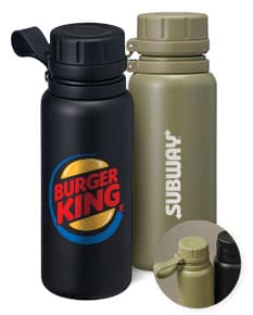 Garrafa Térmica 600ml de cor marrom transparente, feita de plástico, com tampa e design simples. Ideal para armazenar líquidos quentes ou frios para manter a temperatura por mais tempo.