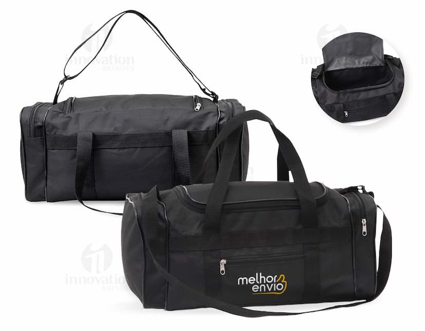 Bolsa de nylon preta com alça de couro, zipper e fivela. Moderna e elegante, ideal para compras e viagens. Único compartimento de 23 litros, com bolsos internos e externos. Elegante e prática, combina estilo e funcionalidade.