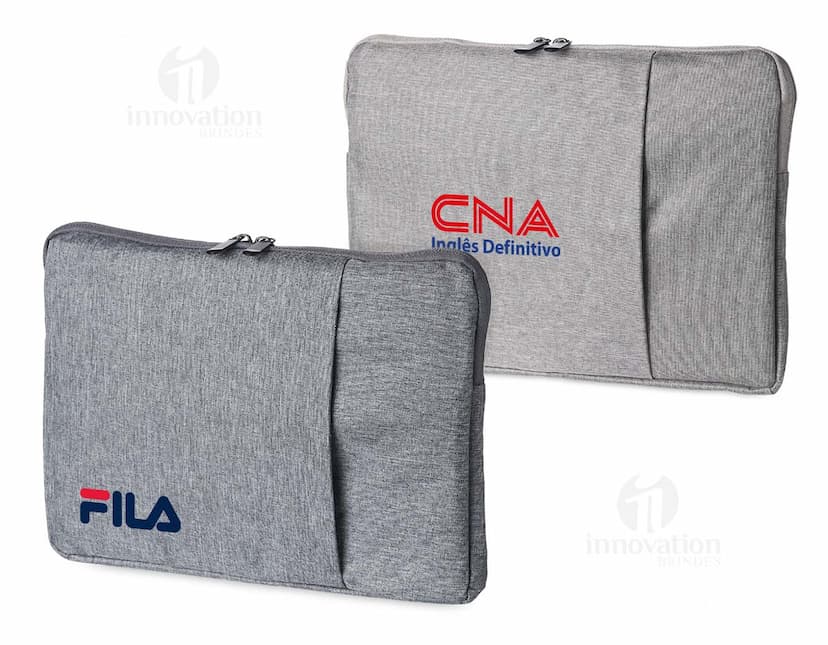 Pasta para Tablet 12,4 preta e moderna, feita de couro, com alça e zíper. Possui design elegante e é ideal para transportar seu tablet com estilo e segurança.