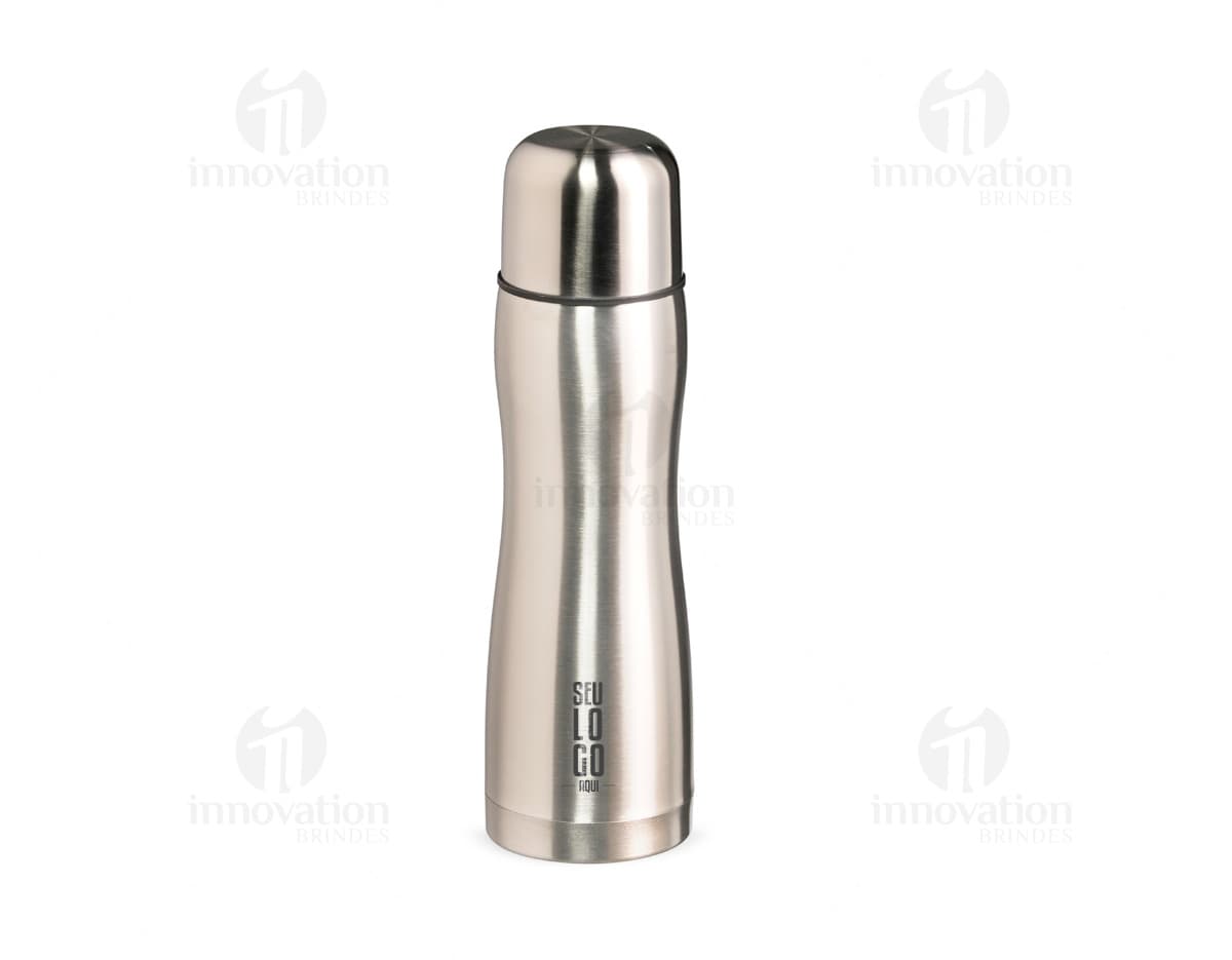 Garrafa térmica de aço inoxidável 500ml com design elegante e moderno. A garrafa possui um bocal para servir líquidos, com formato curvo e pontiagudo. Feita de material de alta qualidade, a garrafa mantém a bebida quente ou fria por um longo período de tempo. Perfeita para uso em casa, no restaurante, em festas ou em viagens.