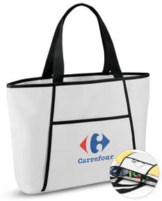 Sacola térmica 9 L preta em design 3D, com alça de metal e plástico. A sacola está vazia e possui um símbolo de carrinho de compras no topo, indicando seu uso em compras. Ideal para manter alimentos frescos durante o transporte.
