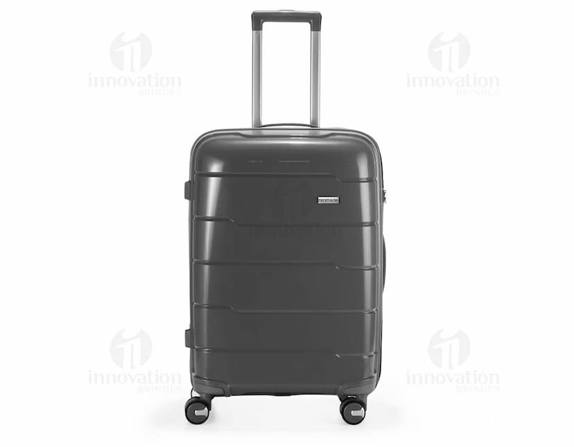 Compressor de ar metálico em 3D, com bolsa e dispositivo mecânico. Possui válvula cromada, botão de símbolo e ícone, em um conjunto roxo vibrante. O design é simples e moderno, com borda brilhante, em formato quadrado. Ideal para armazenar e transportar energia e ferramentas.