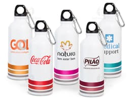 Botella de 500ml Squeeze con líquido, plástico transparente, etiqueta amarilla, tapa, botella vacía, bebida saludable, objeto
