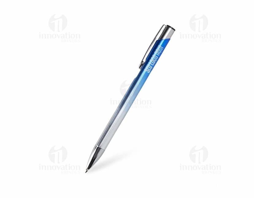 Caneta de metal prateada com design moderno e elegante. Ideal para uso em escritórios, escolas e negócios. Feita de metal e plástico, com tinta preta e ponta de metal. Perfeita para escrever, desenhar e destacar documentos.