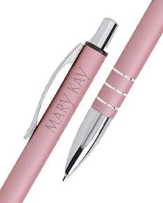 Caneta Metal preta sobre fundo branco. A caneta tem design elegante e corpo em metal, ideal para escrita suave.