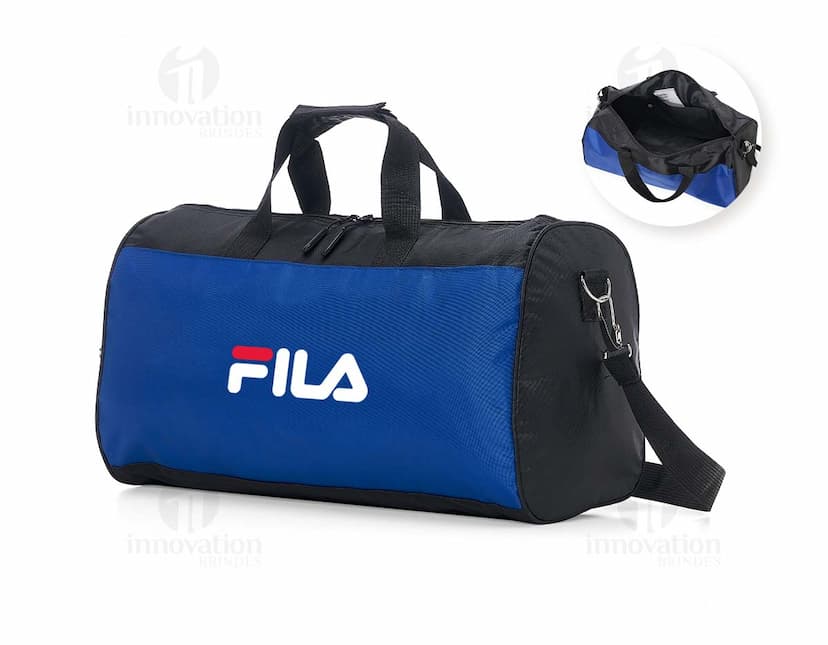 Bolsa Poliéster 26 Litros com alças e bolsos frontais em cor preta.