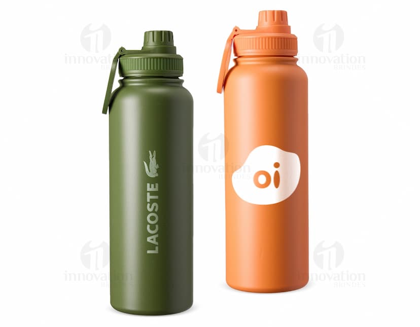 Garrafa Térmica Inox 1,2L - Uma garrafa térmica em aço inoxidável com capacidade para 1,2 litros.
