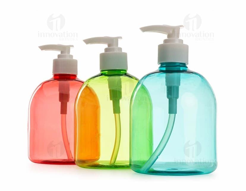 Frasco plástico transparente de 480ml.