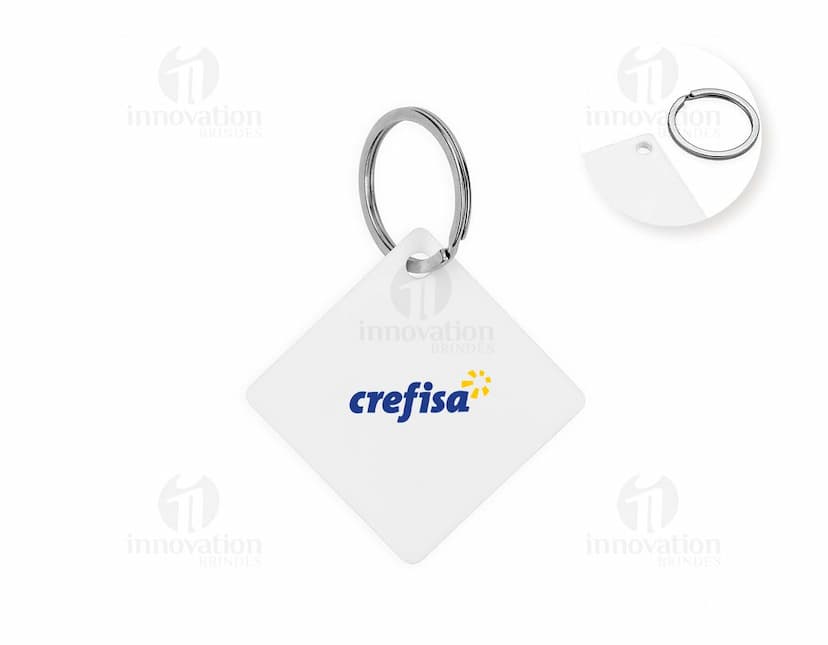 Chaveiro Acrílico Quadrado em fundo branco.