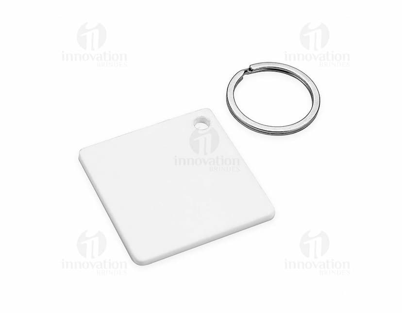Chaveiro Acrílico Quadrado em fundo branco.